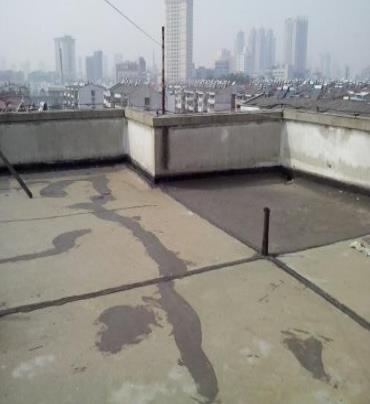 贡嘎漏水维修 楼顶漏水是什么原因，楼顶漏水维修方法是什么?